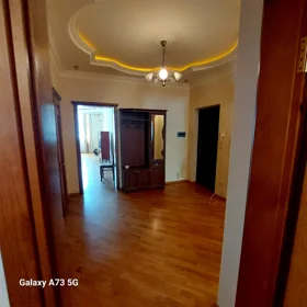 In Baku 100.0 m² apartment is for sale - Image 3