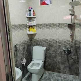 In Baku 100.0 m² house with 3.0 rooms is for sale - Image 4