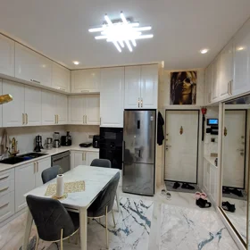 In Baku 72.0 m² apartment is for sale - Image 2