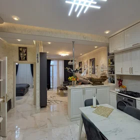 In Baku 72.0 m² apartment is for sale - Image 3
