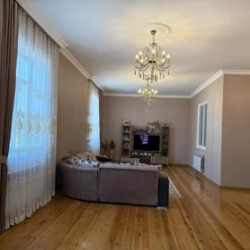 In Ganja 210.0 m² house with 6.0 rooms is for sale - Изображение 2