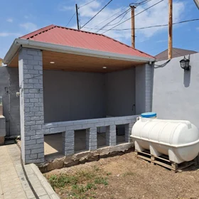 In Baku 200.0 m² house with 4.0 rooms is for rent - Изображение 2