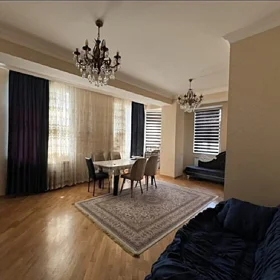 In Baku 125.0 m² apartment is for rent - Image 2