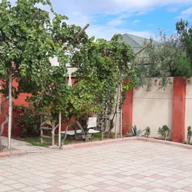 In Baku 144.0 m² house with 4.0 rooms is for sale - Изображение 2