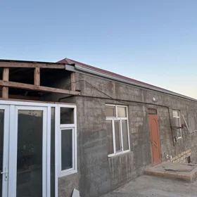 In Baku 130.0 m² house with 5.0 rooms is for sale - Image 2