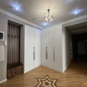 In Baku 140.0 m² apartment is for rent - Image 3