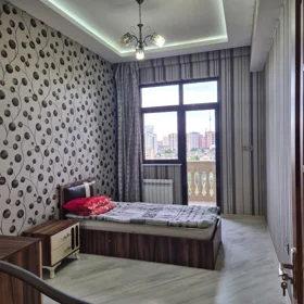 In Baku 90.0 m² apartment is for rent - Image 2