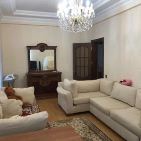 In Baku 160.0 m² apartment is for rent - Image 2