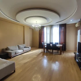 In Baku 130.0 m² apartment is for rent - Image 2