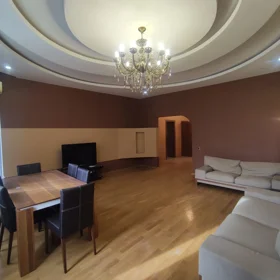 In Baku 130.0 m² apartment is for rent - Image 3