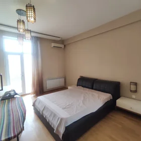 In Baku 130.0 m² apartment is for rent - Image 4