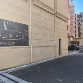 In Baku 222.0 m² apartment is for sale - Image 3