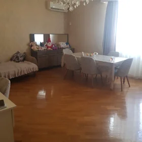 In Baku 65.0 m² apartment is for sale - Image 2