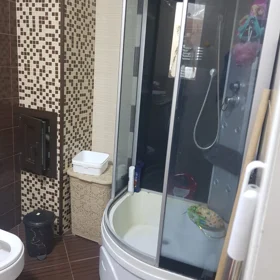 In Baku 65.0 m² apartment is for sale - Image 3