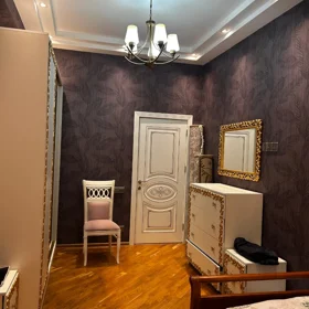 In Baku 130.0 m² apartment is for rent - Image 3