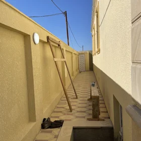 In Baku 150.0 m² house with 5.0 rooms is for sale - Image 2