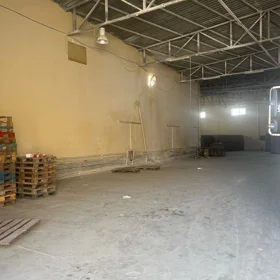 In Baku 1210.0 m² commercial is for rent - Image 2