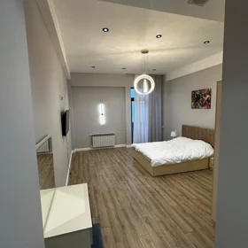 In Baku 140.0 m² apartment is for rent - Image 5
