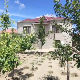 In Baku 140.0 m² house with 4.0 rooms is for sale - Image 4