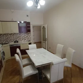 In Baku 110.0 m² apartment is for rent - Image 3