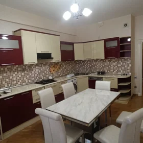 In Baku 110.0 m² apartment is for rent - Image 4