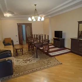 In Baku 170.0 m² apartment is for rent - Image 3
