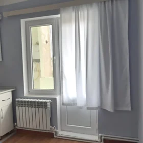 In Baku 70.0 m² apartment is for rent - Image 5