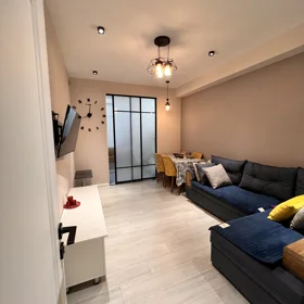 In Baku 70.0 m² apartment is for rent - Image 2