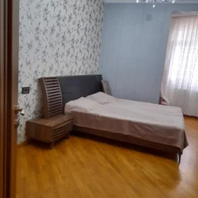 In Baku 90.0 m² apartment is for rent - Image 5