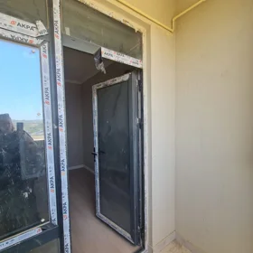 In Baku 72.0 m² apartment is for sale - Image 4