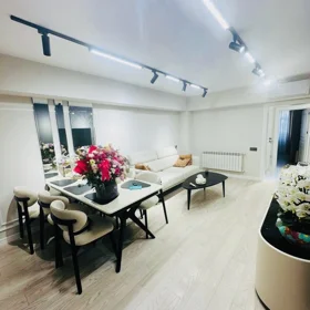 In Baku 57.0 m² apartment is for sale - Image 2
