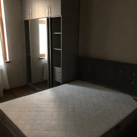 In Baku 65.0 m² apartment is for rent - Image 3