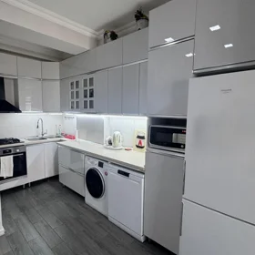In Baku 84.0 m² apartment is for rent - Image 3