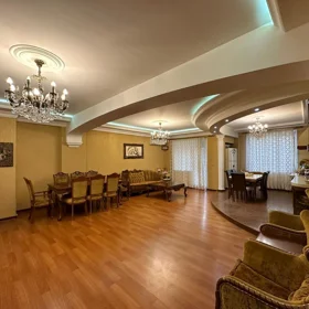In Baku 150.0 m² apartment is for sale - Изображение 2