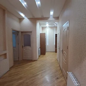 In Baku 130.0 m² apartment is for rent - Image 2