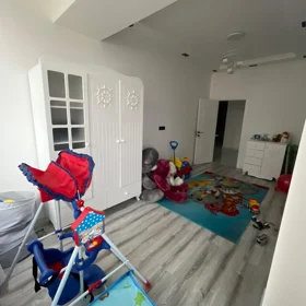In Baku 154.0 m² apartment is for sale - Image 3