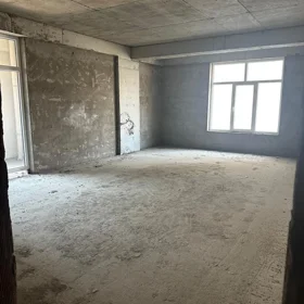 In Baku 272.0 m² apartment is for sale - Image 5
