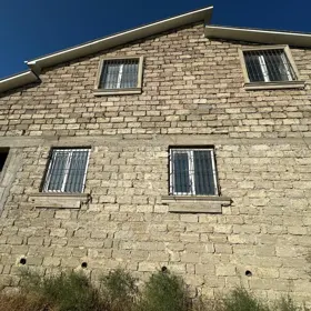 In Baku 540.0 m² house with 5.0 rooms is for sale - Image 2