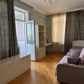 In Baku 90.0 m² apartment is for sale - Image 5