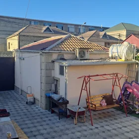In Baku 360.0 m² house with 4.0 rooms is for sale - Image 3