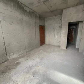 In Baku 133.0 m² apartment is for sale - Image 4