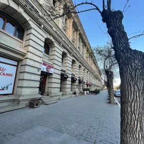 In Baku 128.0 m² apartment is for sale - Image 4