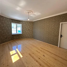 In Baku 90.0 m² house with 3.0 rooms is for sale - Image 3
