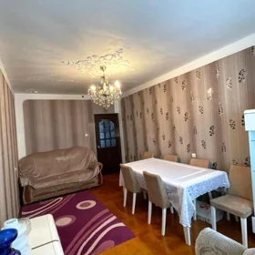 In Baku 125.0 m² apartment is for sale - Image 2