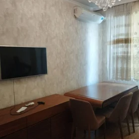 In Baku 105.0 m² apartment is for rent - Изображение 2