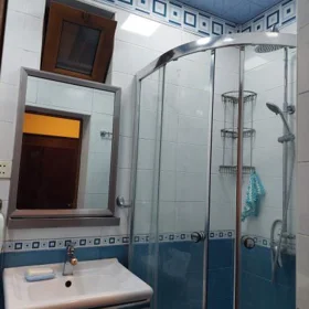 In Baku 75.0 m² house with 3.0 rooms is for sale - Image 3