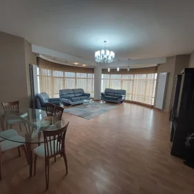 In Baku 240.0 m² apartment is for rent - Image 5