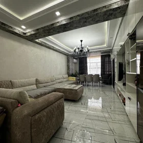 In Baku 110.0 m² apartment is for sale - Image 4