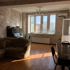 In Baku 90.0 m² apartment is for sale - Image 3