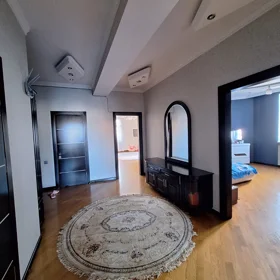 In Baku 130.0 m² apartment is for sale - Image 2